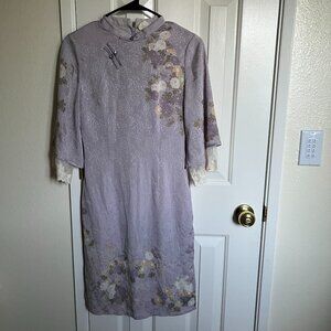 川黛 Women Embroidered Qipao/Cheongsam, Lilac, Size S